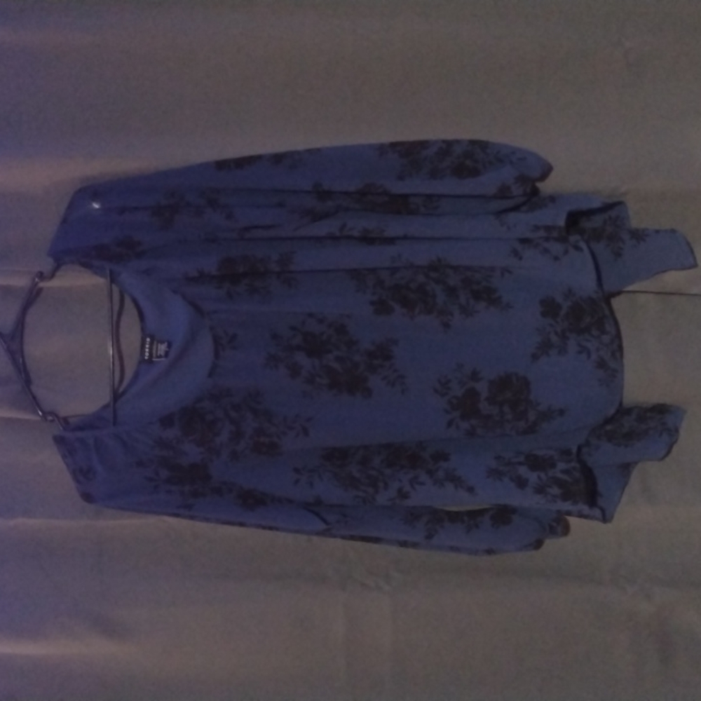 1XL Torrid dark blue blouse